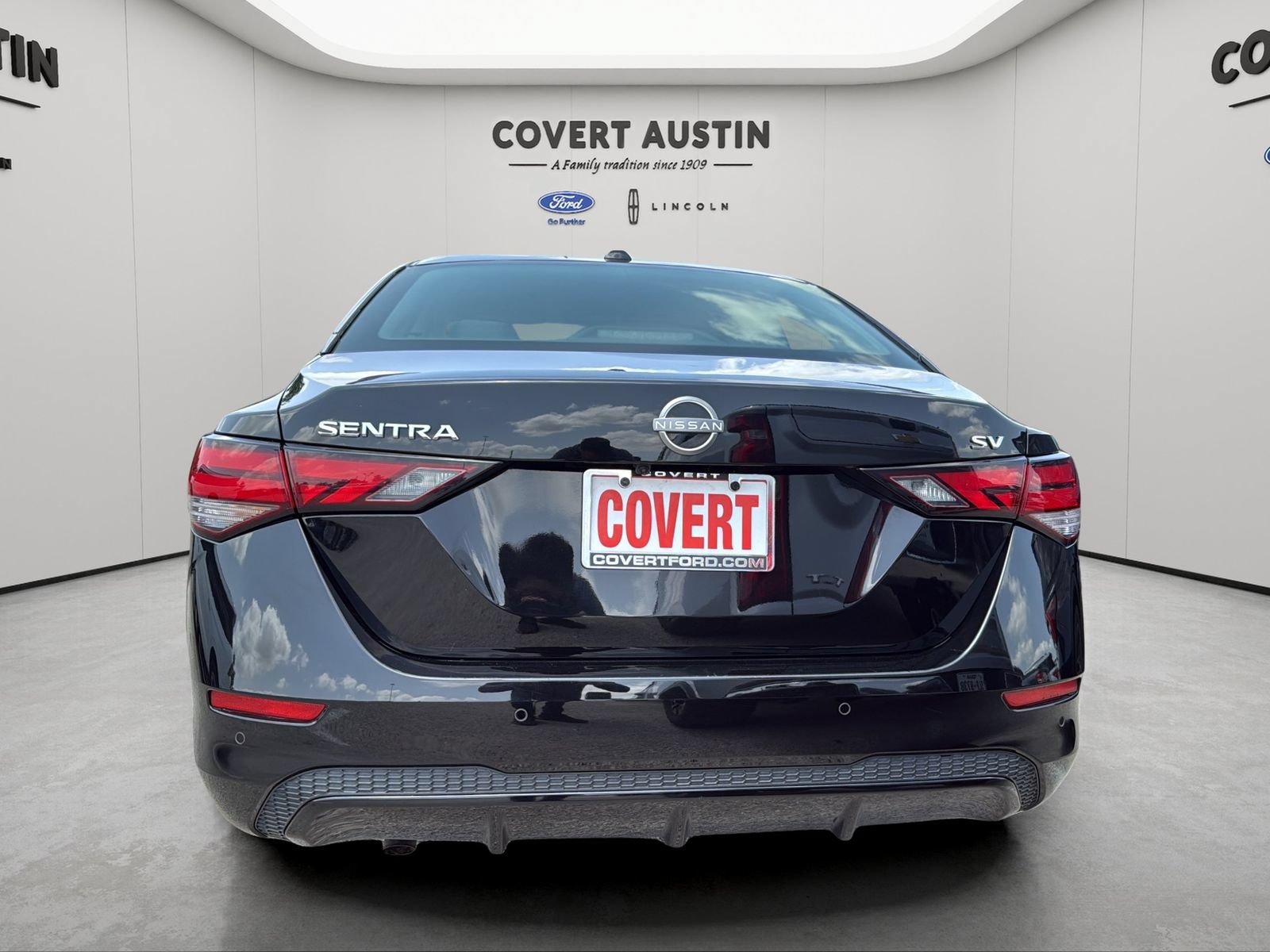 Used 2024 Nissan Sentra SV FWD image 4