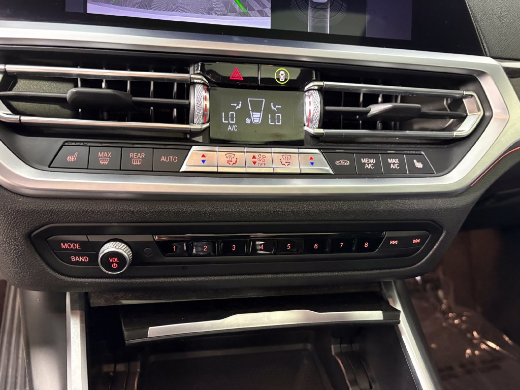 Used 2019 BMW 330i xDrive Sedan w/ Driving Assistance Package AWD/4WD image 19