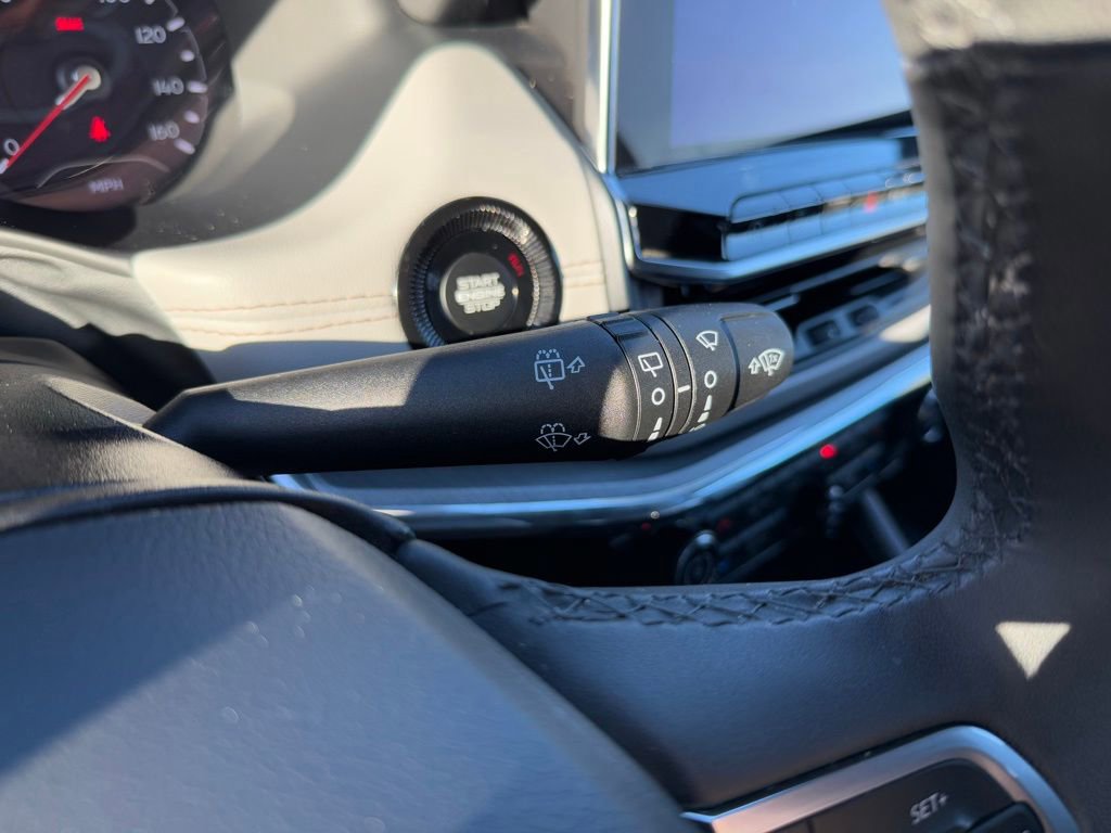 Used 2024 Jeep Compass Limited image 38