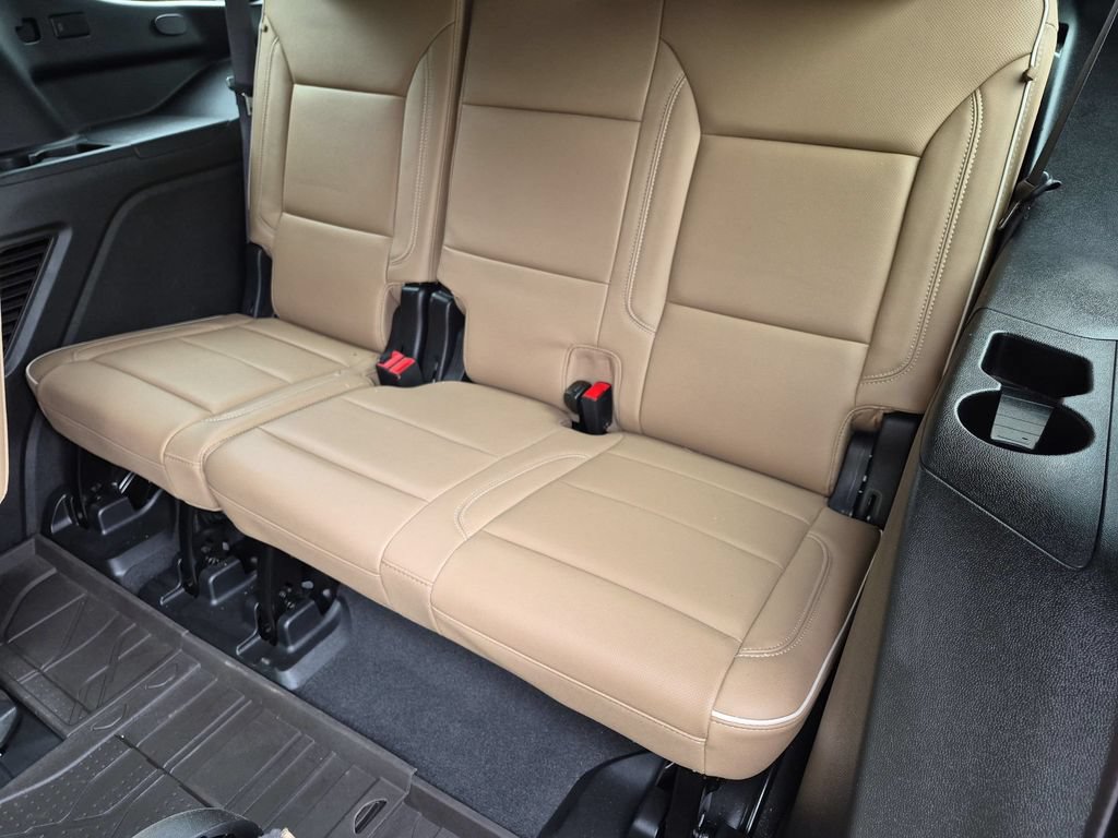 Used 2024 Chevrolet Tahoe Premier AWD/4WD image 20
