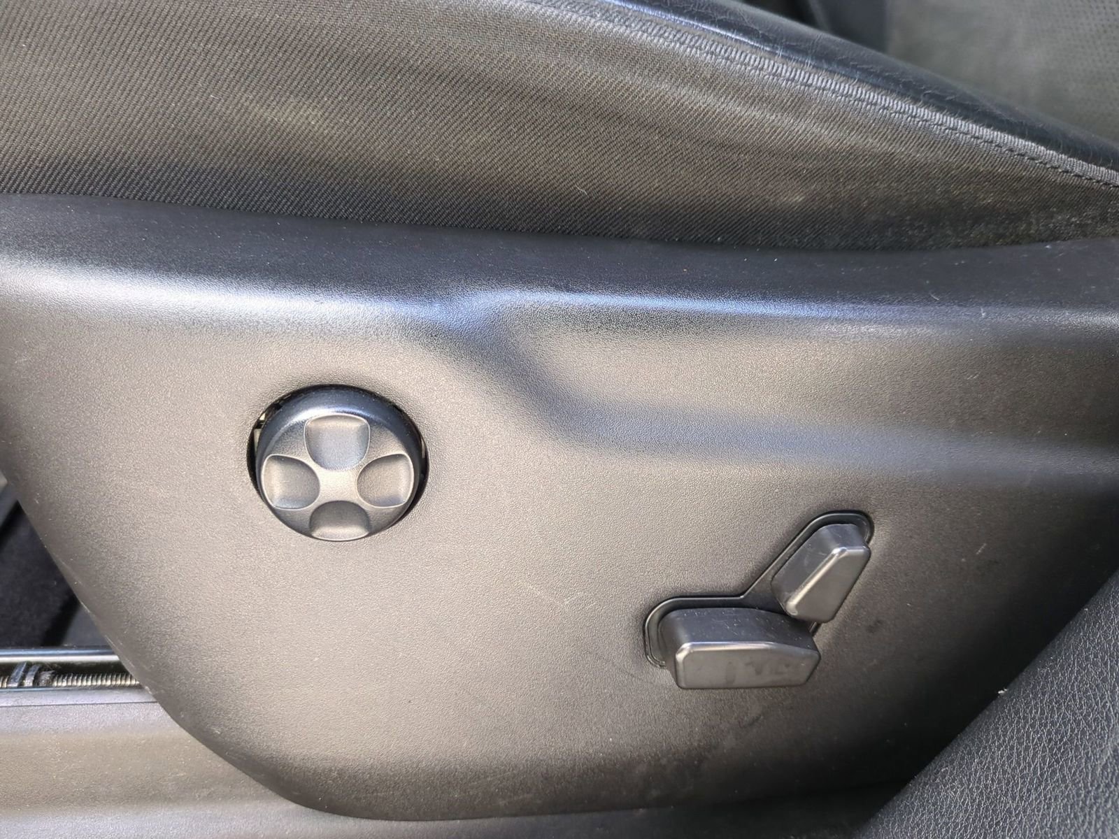 Used 2021 Jeep Grand Cherokee Laredo X image 21