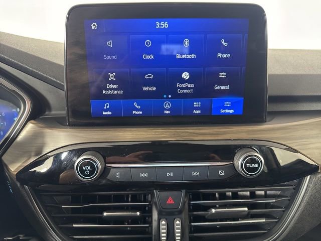 Certified 2020 Ford Escape Titanium AWD/4WD image 15