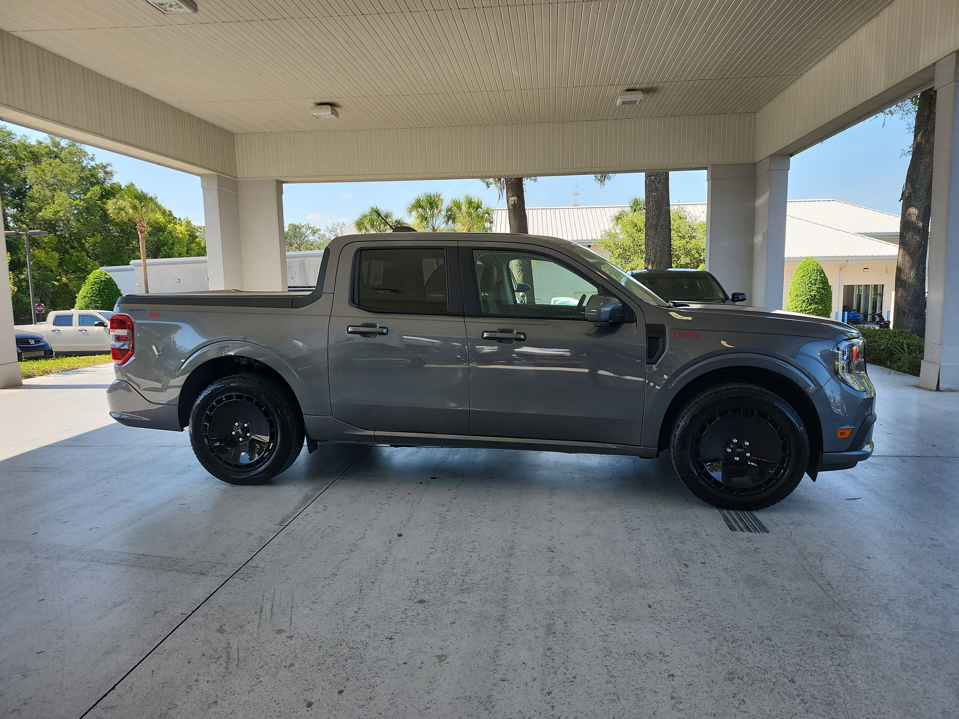Certified 2025 Ford Maverick Lobo AWD/4WD image 5