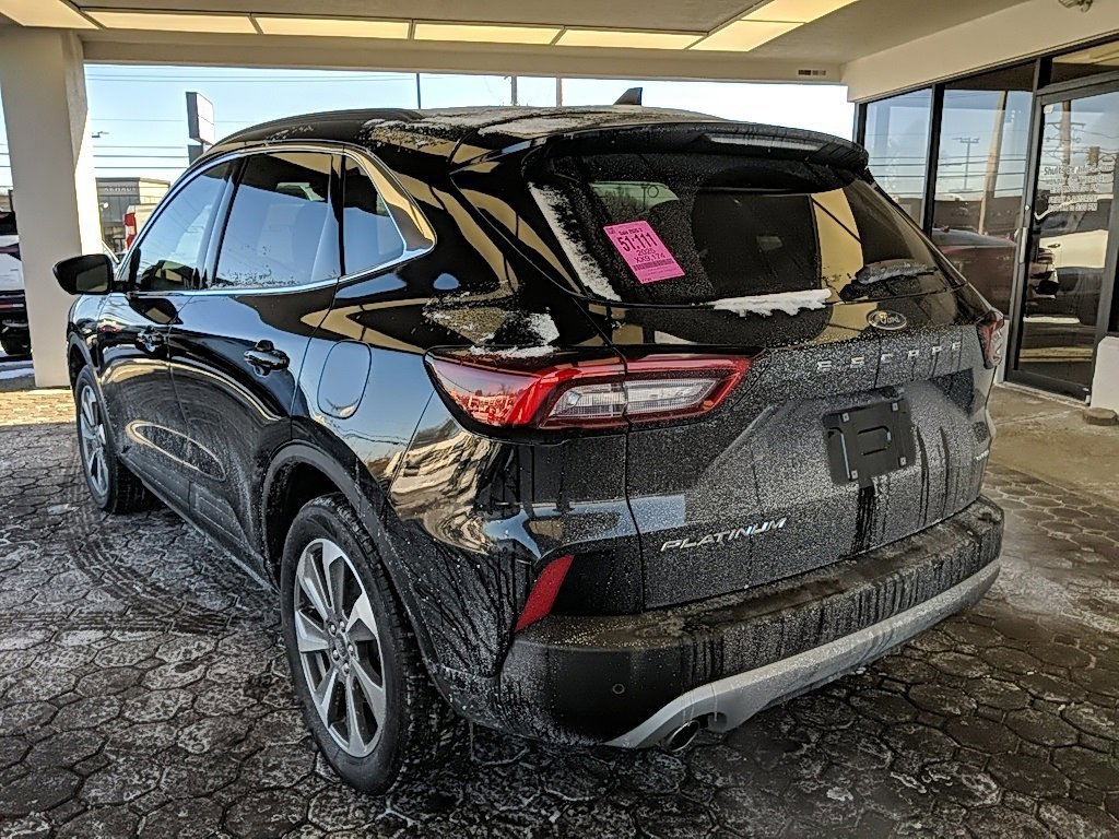Certified 2025 Ford Escape Platinum w/ Premium Technology Package image 5