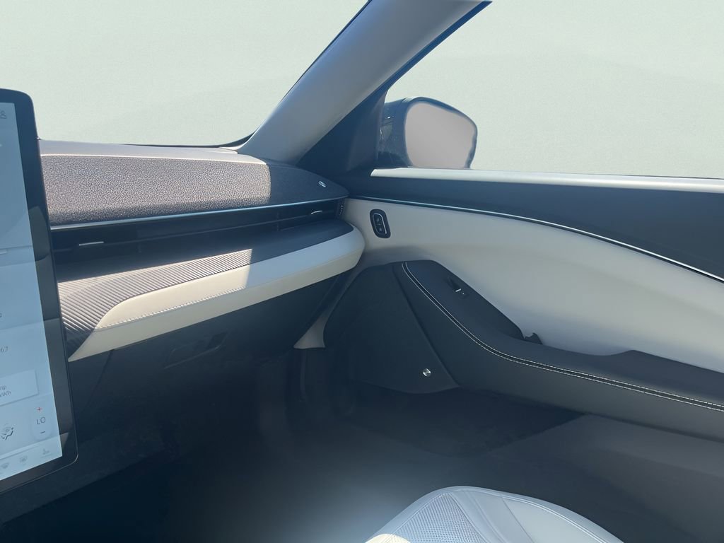 Certified 2025 Ford Mustang Mach-E Premium image 14