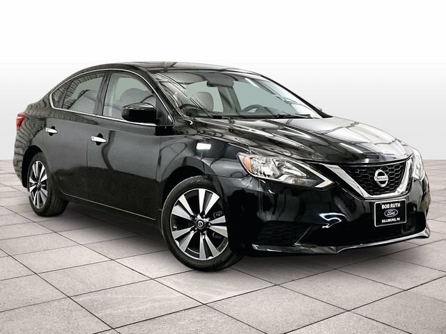 Used 2019 Nissan Sentra SV w/ Special Edition Package FWD image 2