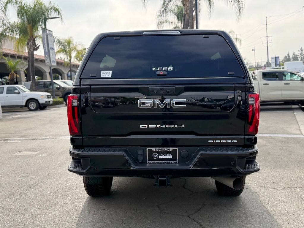 Used 2024 GMC Sierra 3500 Denali Ultimate AWD/4WD image 11
