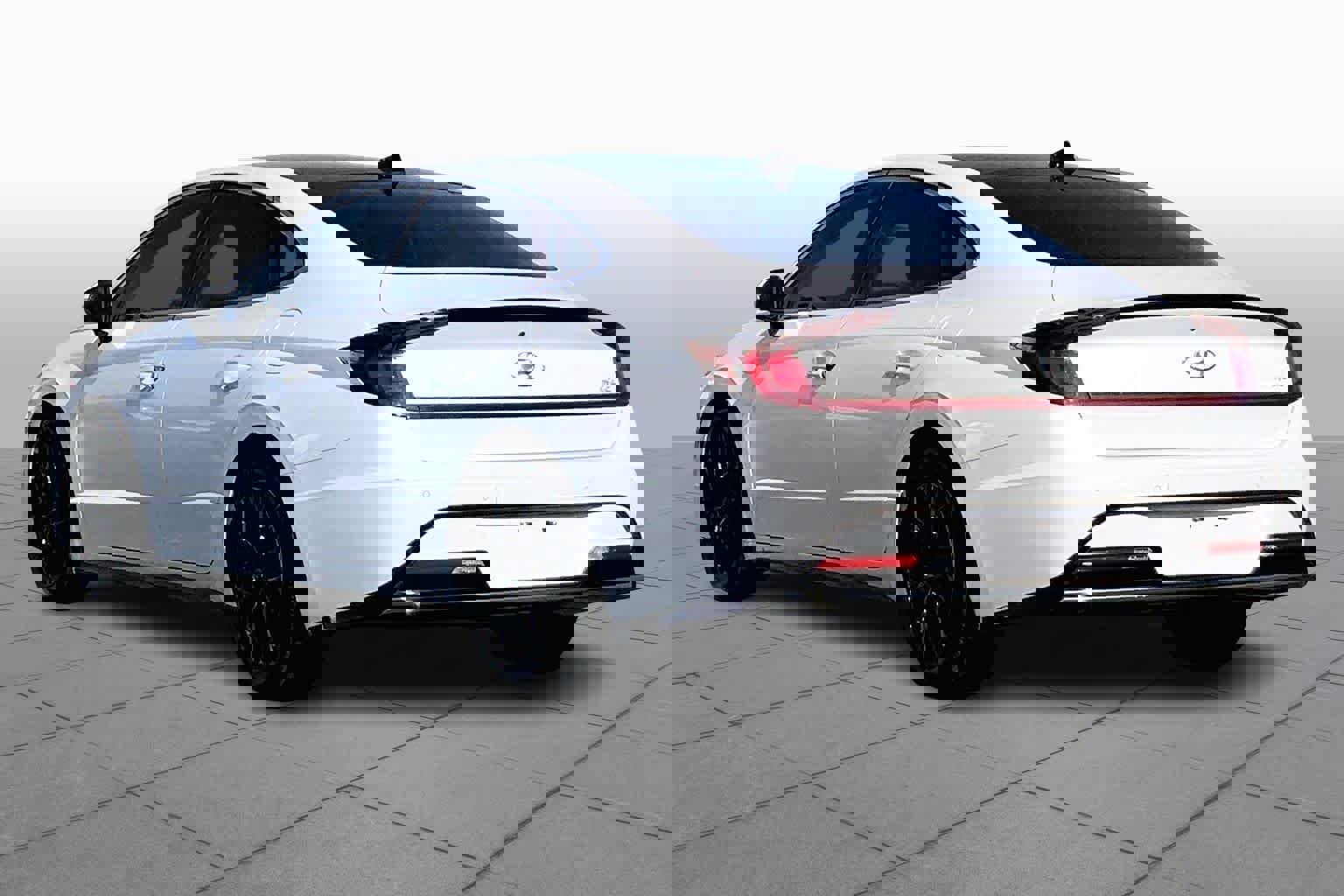 Used 2021 Hyundai Sonata Limited image 2