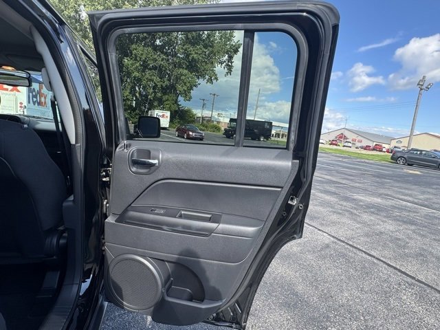 Used 2017 Jeep Patriot Latitude image 18