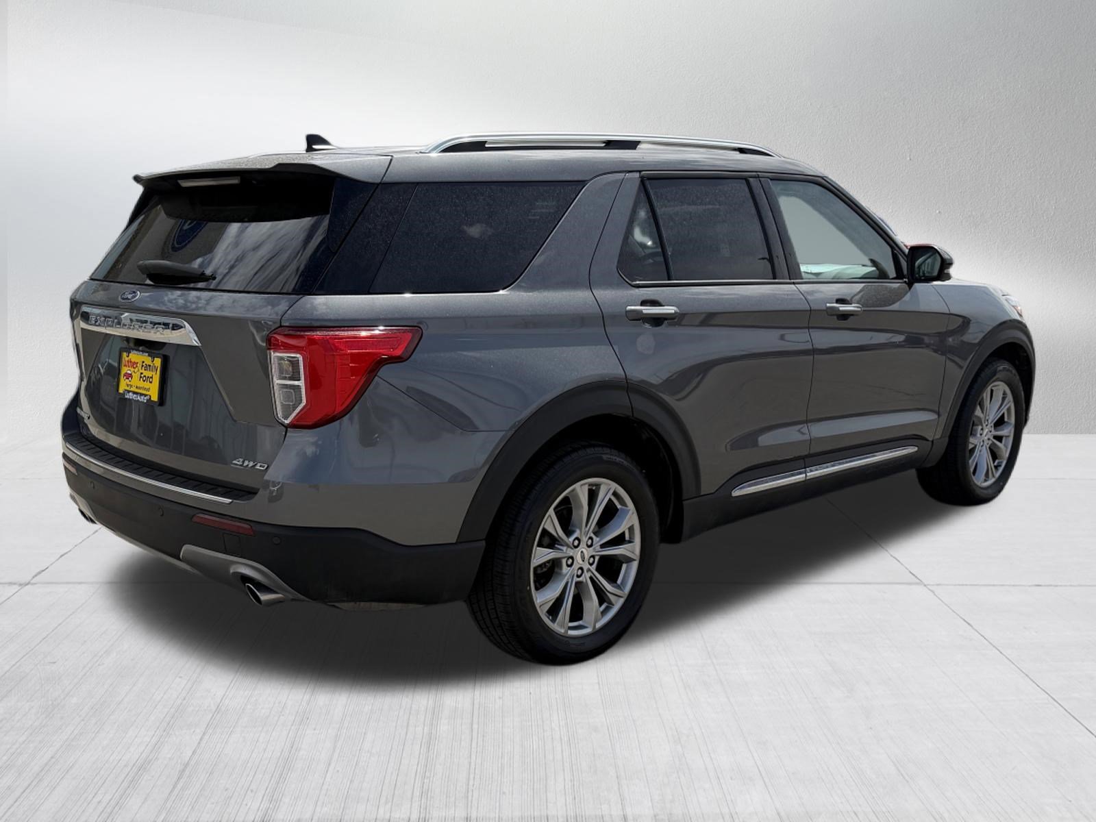 Certified 2023 Ford Explorer Limited w/ Limited Technology Package AWD/4WD image 5