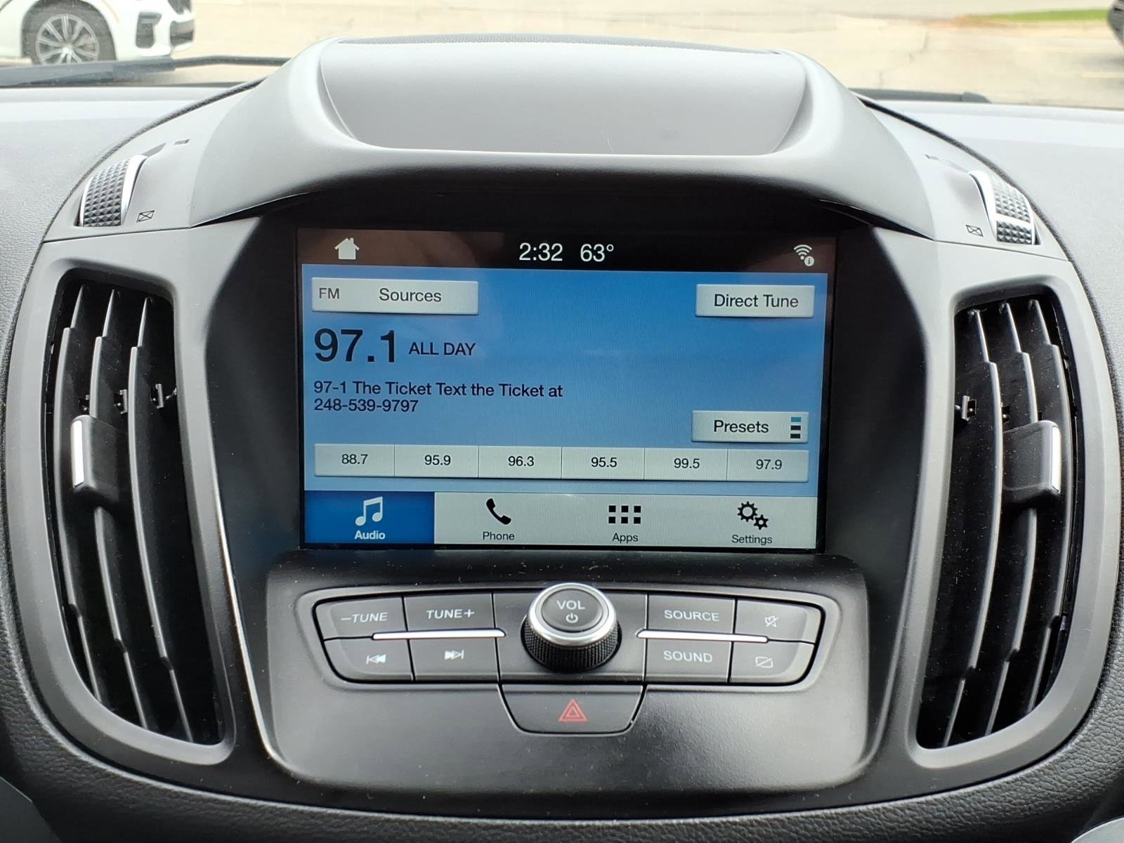 Certified 2019 Ford Escape SE FWD image 17