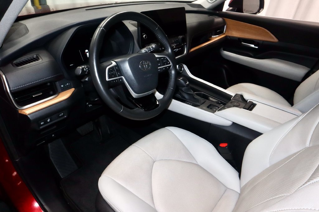 Used 2024 Toyota Grand Highlander FWD image 22