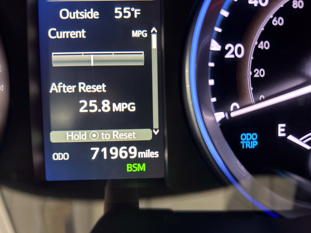 Used 2019 Toyota Highlander XLE AWD/4WD image 14