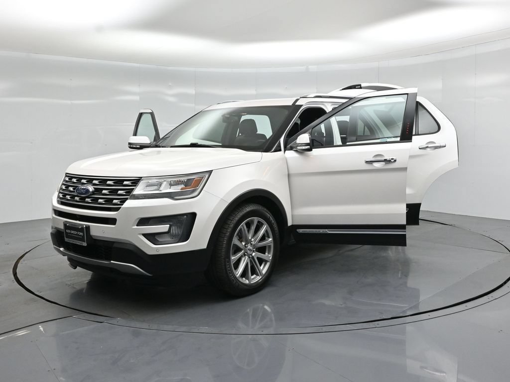 Certified 2017 Ford Explorer Limited FWD image 30