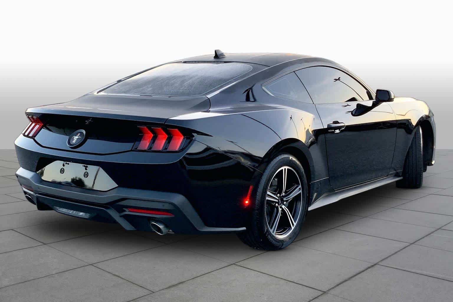 Certified 2025 Ford Mustang Coupe RWD image 12