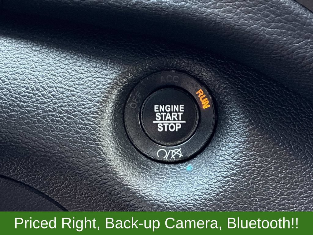 Used 2019 Jeep Cherokee Latitude Plus w/ Comfort/Convenience Group AWD/4WD image 27