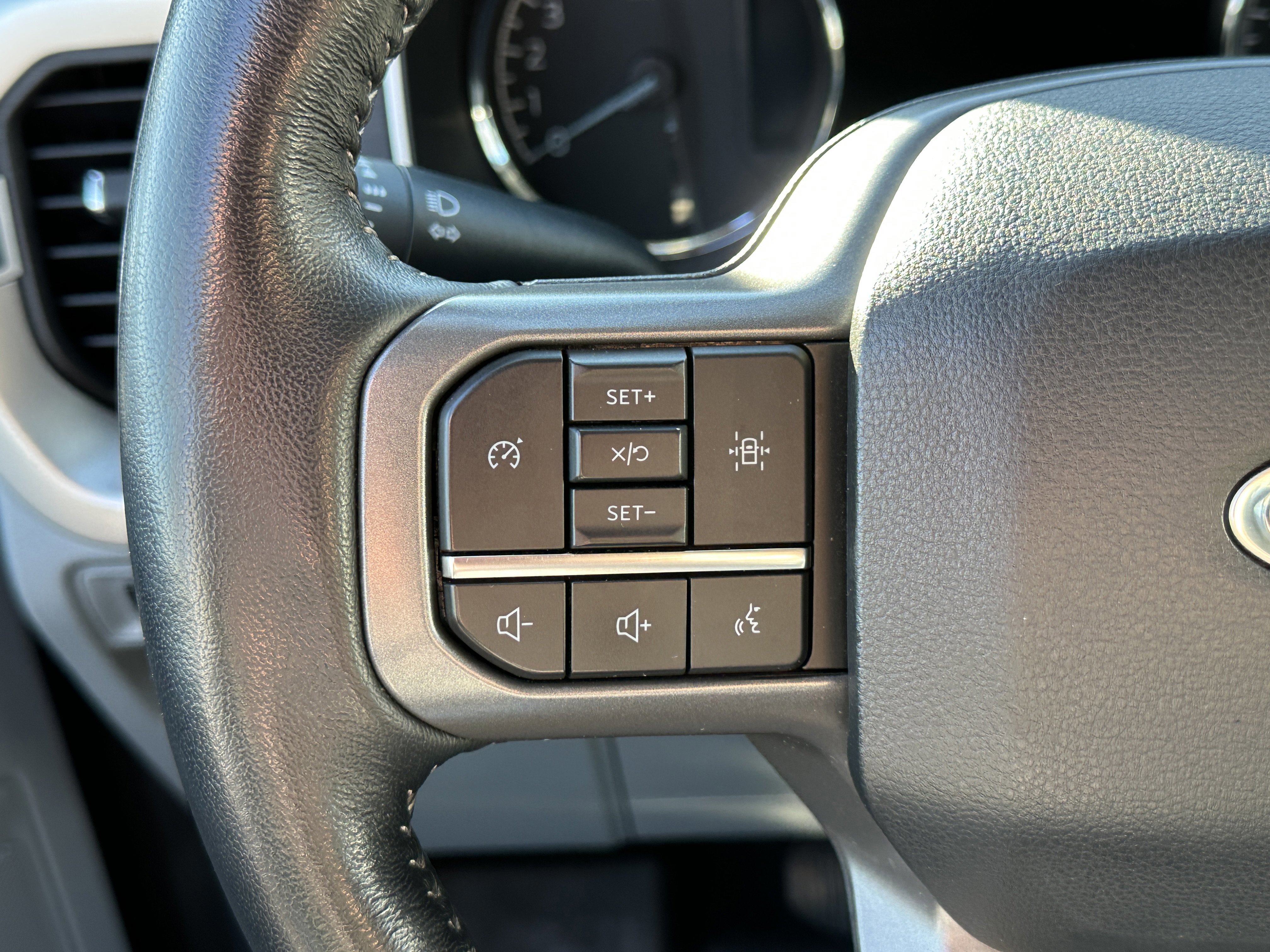 Certified 2022 Ford F150 XLT w/ Equipment Group 302A High image 20