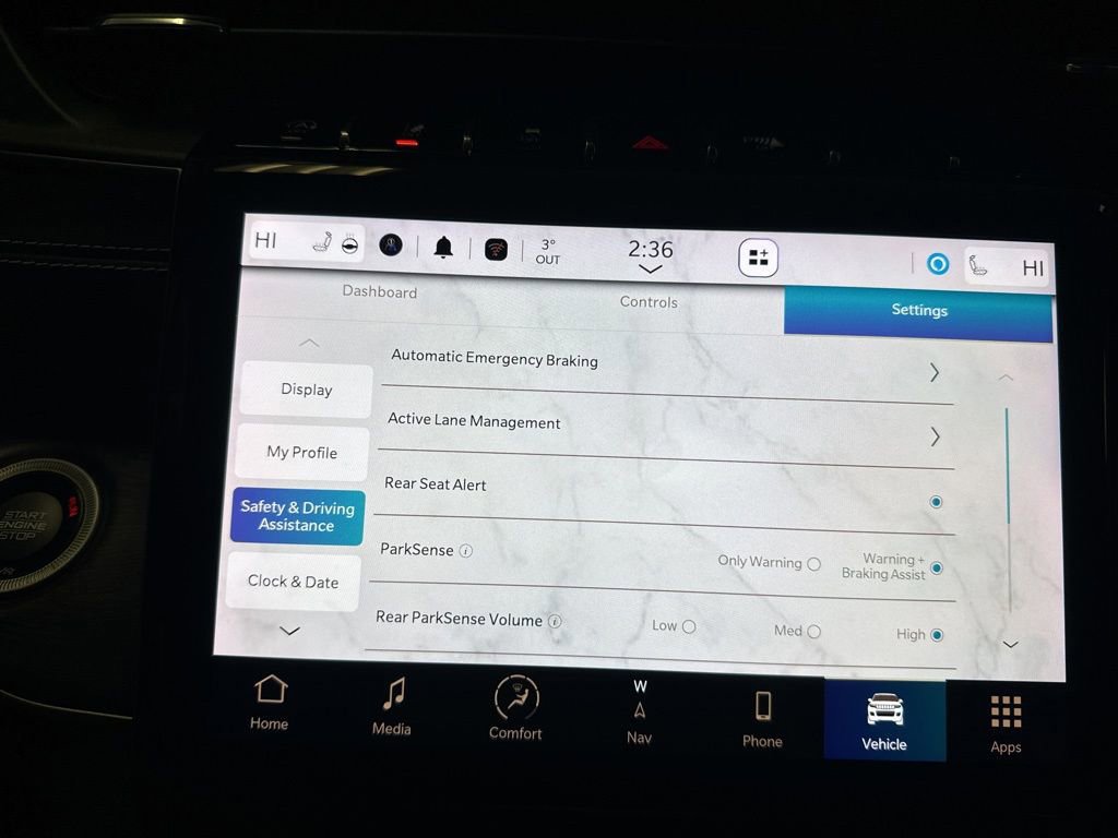 Used 2023 Jeep Grand Cherokee Limited w/ Trailer Tow Prep Group (B) image 28