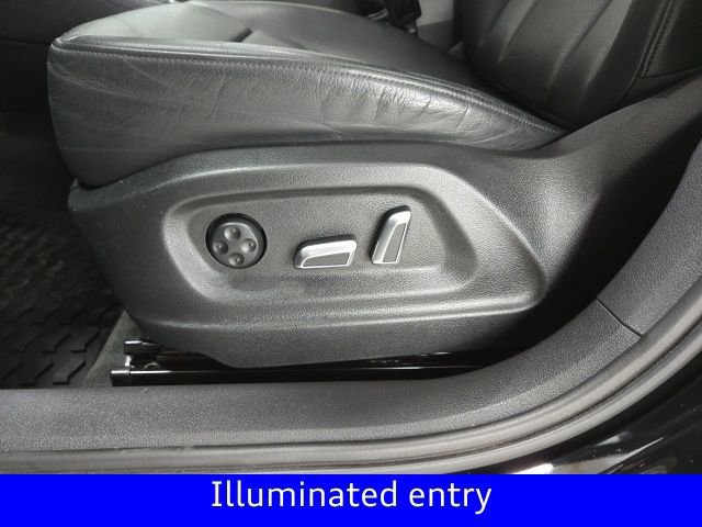 Used 2018 Audi Q3 2.0T Premium w/ Convenience Package image 21