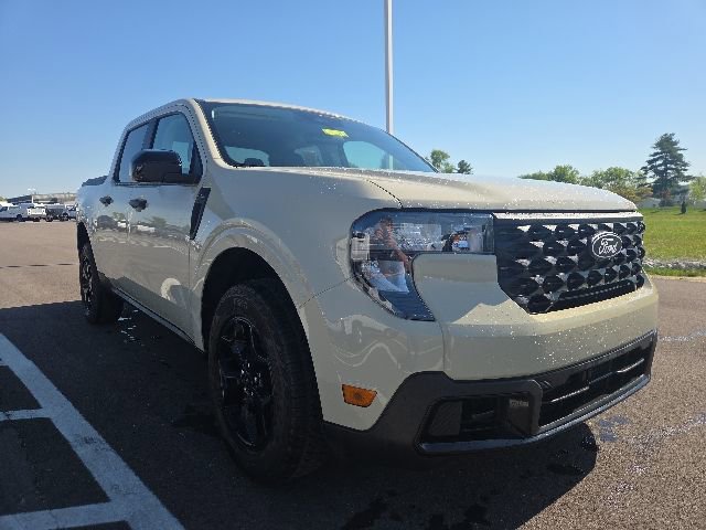 Certified 2025 Ford Maverick XLT w/ XLT Luxury Package AWD/4WD image 1