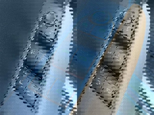 Used 2023 GMC Canyon AT4 w/ Technology Package image 21