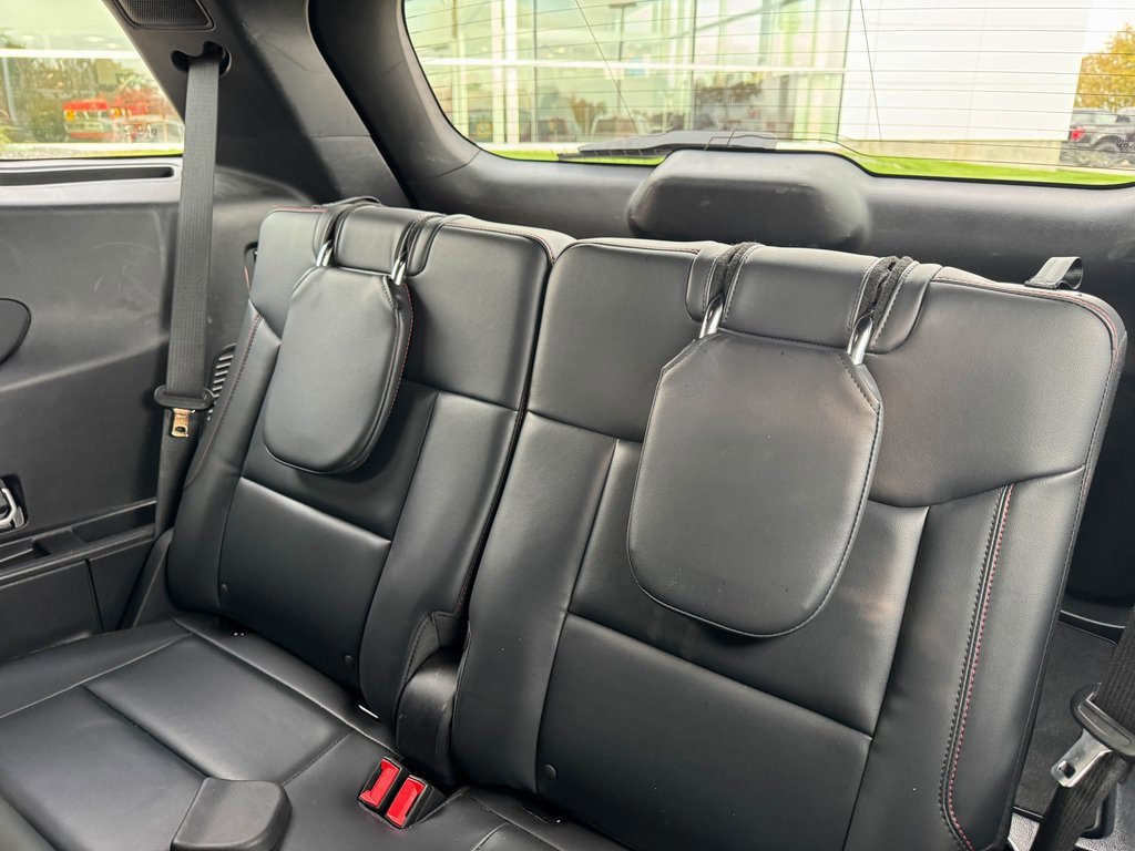 Certified 2025 Ford Explorer ST-Line w/ ST-Line Street Pack image 14