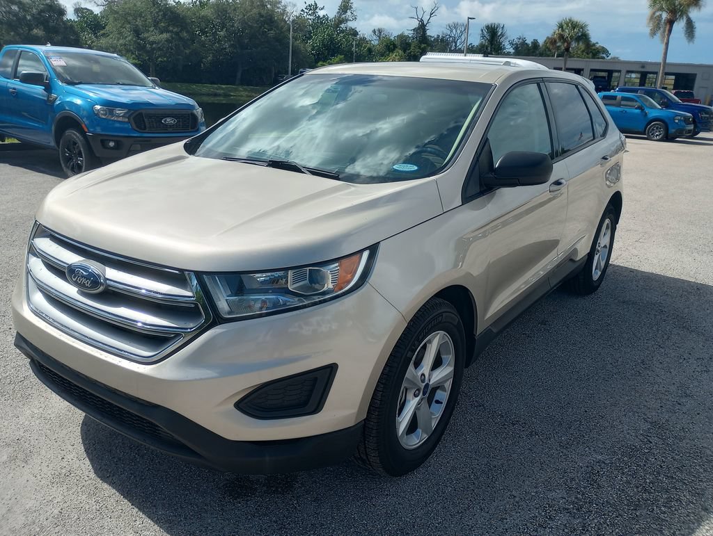 Certified 2018 Ford Edge SE FWD image 3