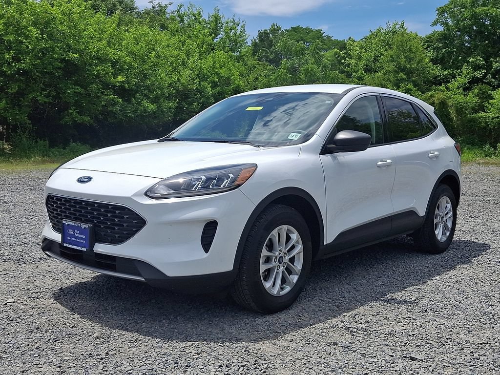 Certified 2022 Ford Escape SE AWD/4WD image 3