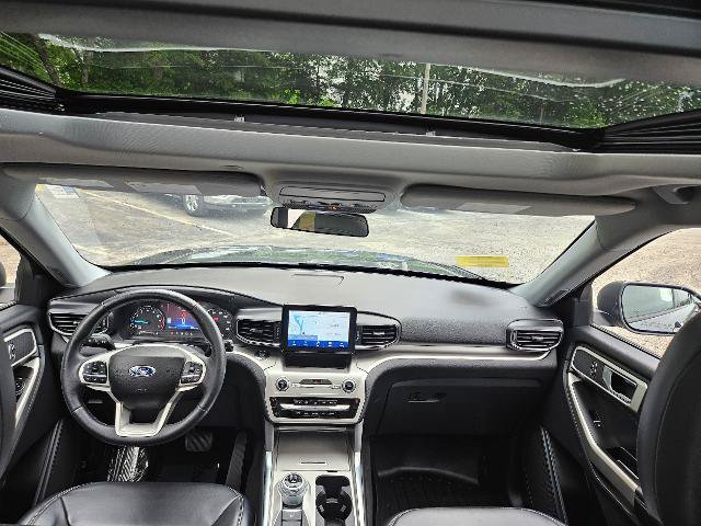 Certified 2022 Ford Explorer XLT w/ Equipment Group 202A AWD/4WD image 14