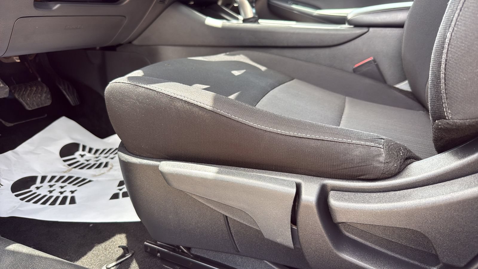 Used 2024 Nissan Sentra SV FWD image 10