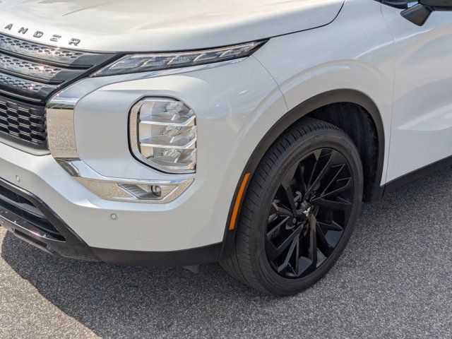 Used 2023 Mitsubishi Outlander SE image 10