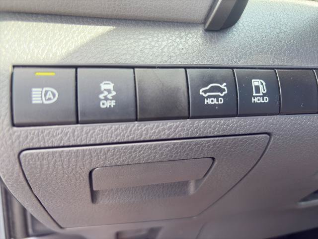 Used 2022 Toyota Camry LE AWD/4WD image 17