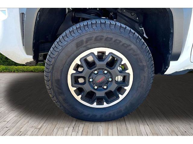 Used 2025 Toyota Tacoma TRD Off-Road AWD/4WD image 22