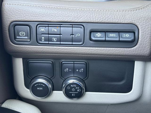 Used 2022 GMC Yukon XL Denali RWD image 22