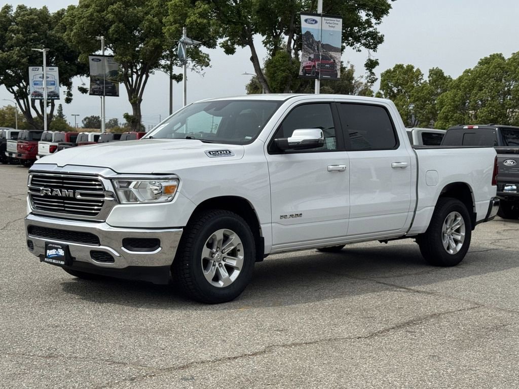 Used 2024 RAM 1500 Laramie AWD/4WD image 3