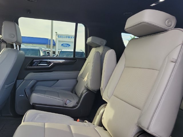 Used 2025 GMC Yukon XL Elevation RWD image 19