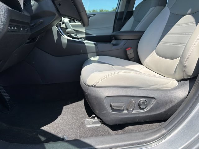 Used 2023 Toyota RAV4 XLE Premium AWD/4WD image 14