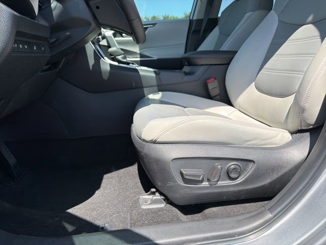 Used 2023 Toyota RAV4 XLE Premium AWD/4WD image 14