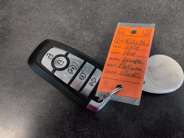 Certified 2024 Ford Escape Platinum AWD/4WD image 39