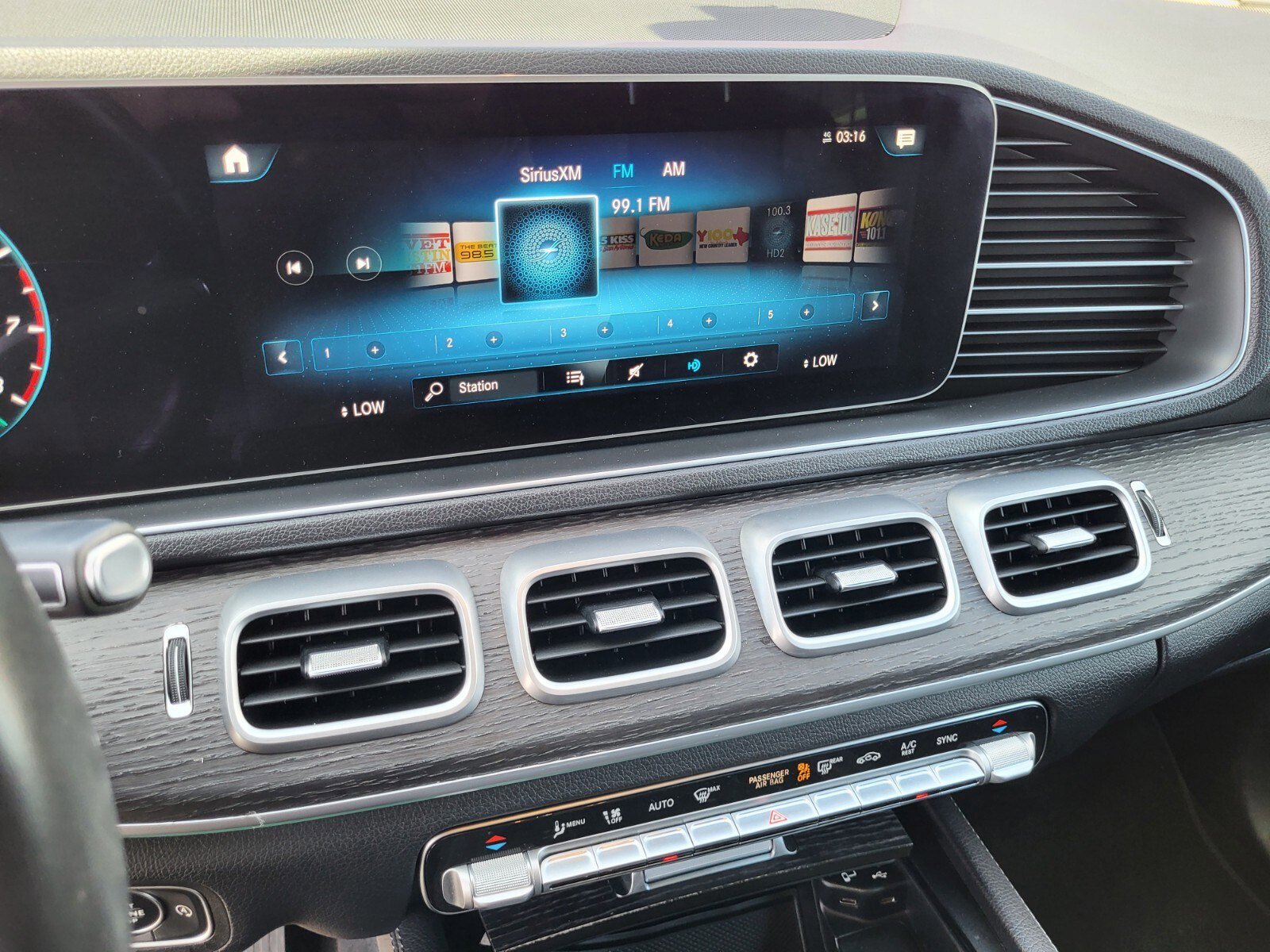 Used 2022 BMW X3 sDrive30i w/ Convenience Package image 19