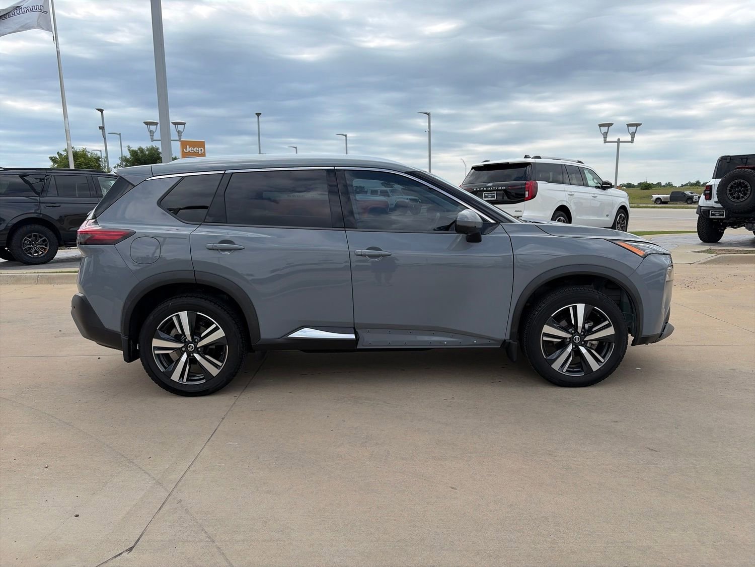 Used 2021 Nissan Rogue SL FWD image 6