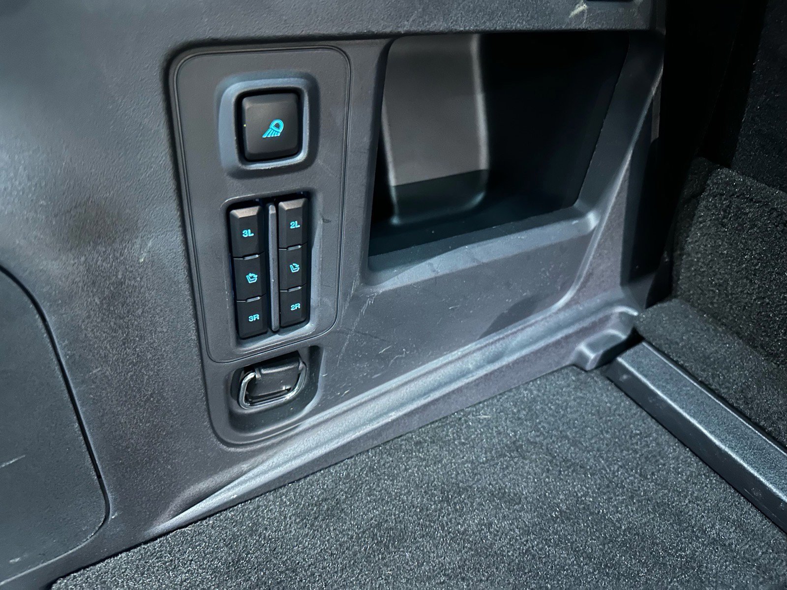 Certified 2025 Ford Expedition Active image 31