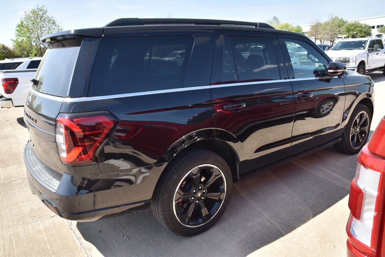 Certified 2023 Ford Expedition Limited image 6