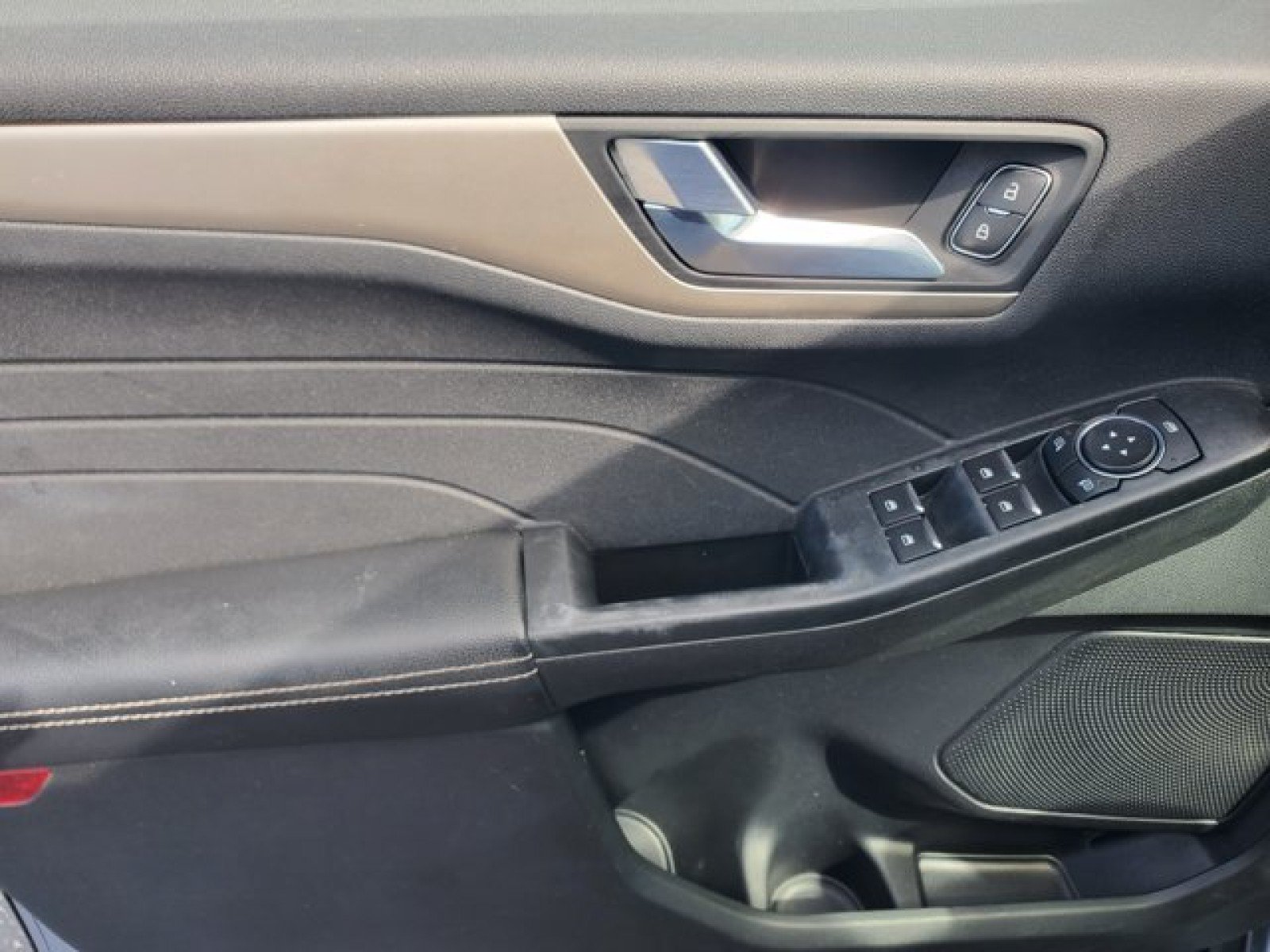 Certified 2022 Ford Escape SEL FWD image 13