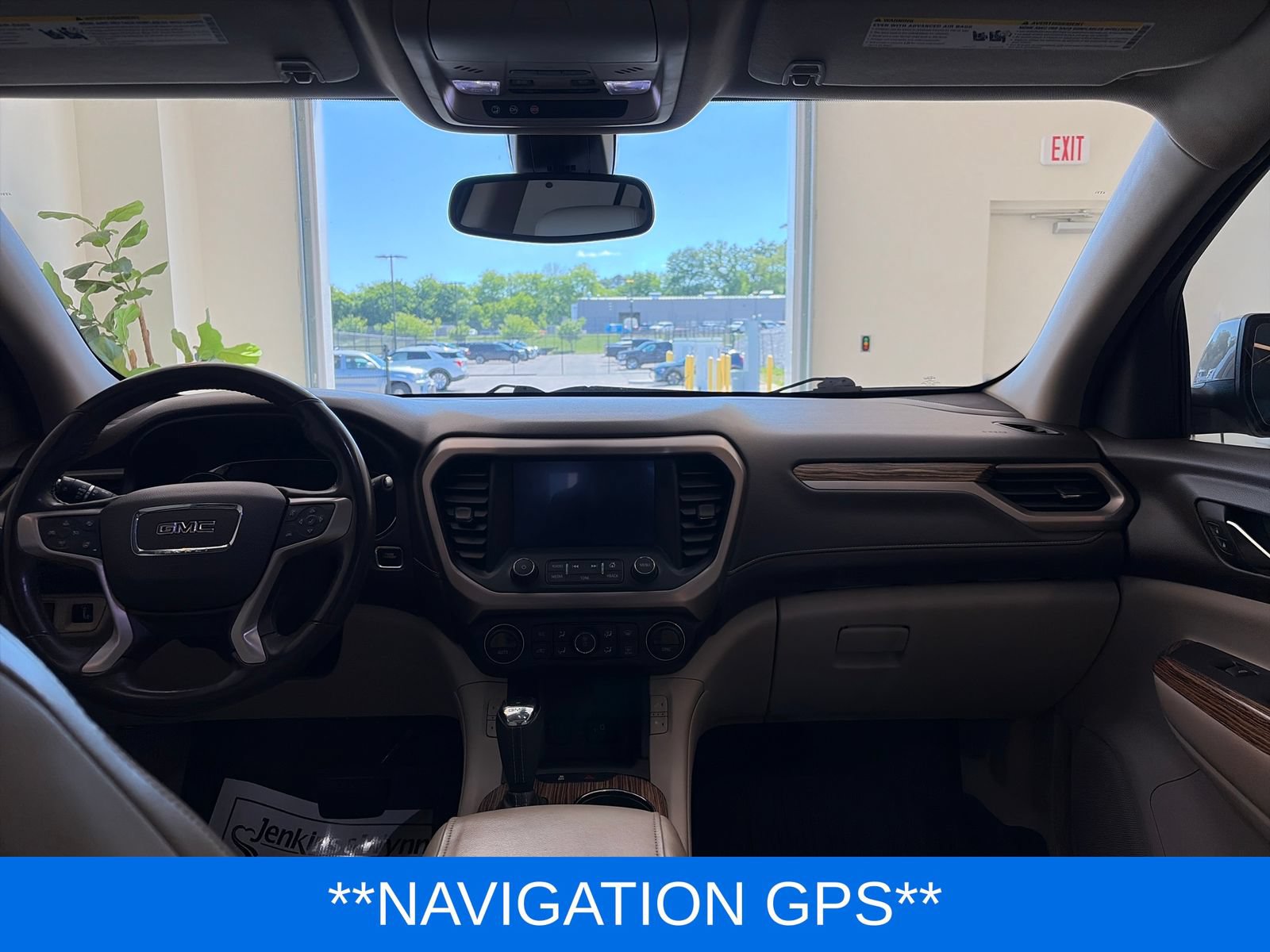 Used 2019 GMC Acadia Denali AWD/4WD image 11