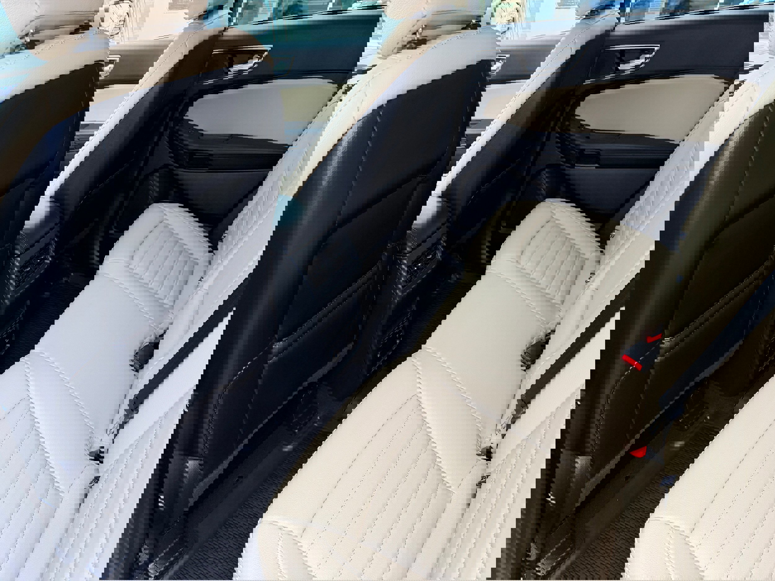 Certified 2024 Ford Edge SEL w/ Convenience Package image 13