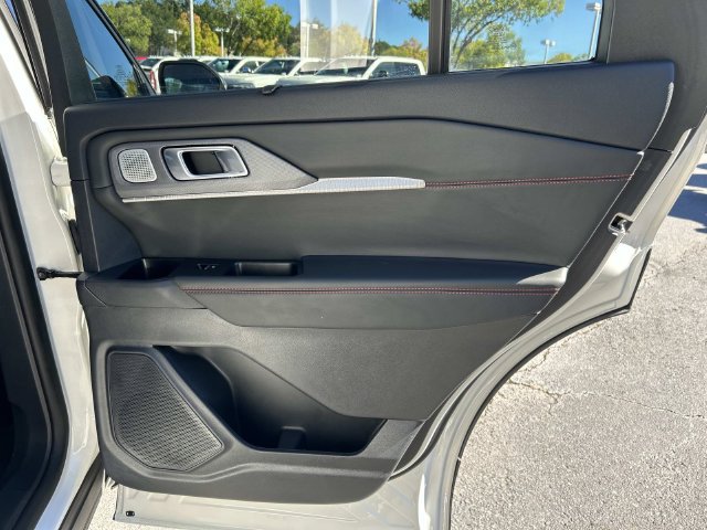 Certified 2025 Ford Explorer ST AWD/4WD image 31