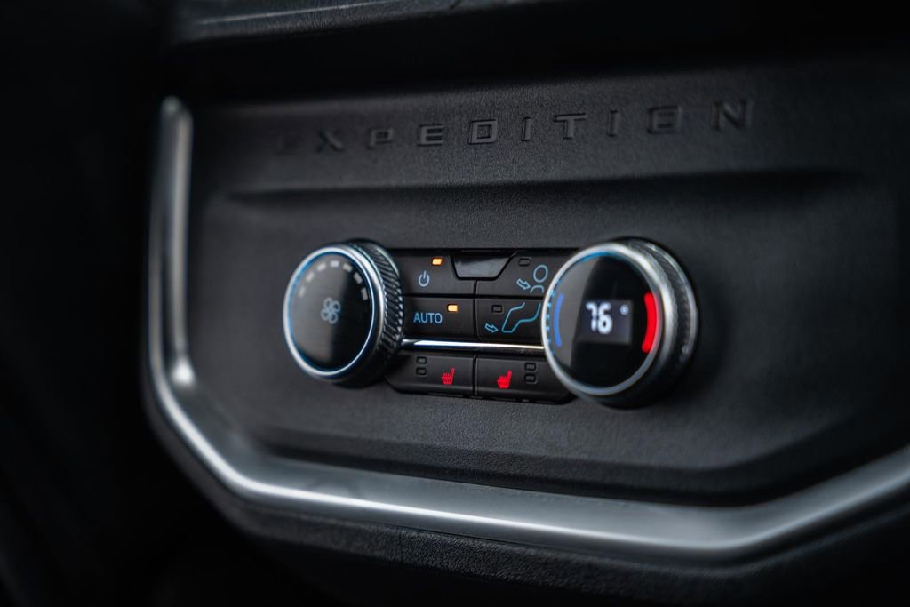 Certified 2025 Ford Expedition Tremor image 40