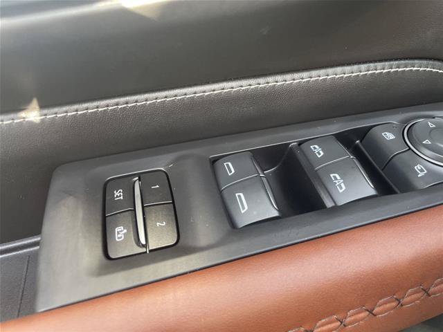 Used 2023 GMC Yukon XL Denali Ultimate AWD/4WD image 18