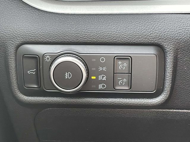 Certified 2023 Ford Explorer XLT w/ Equipment Group 202A image 19